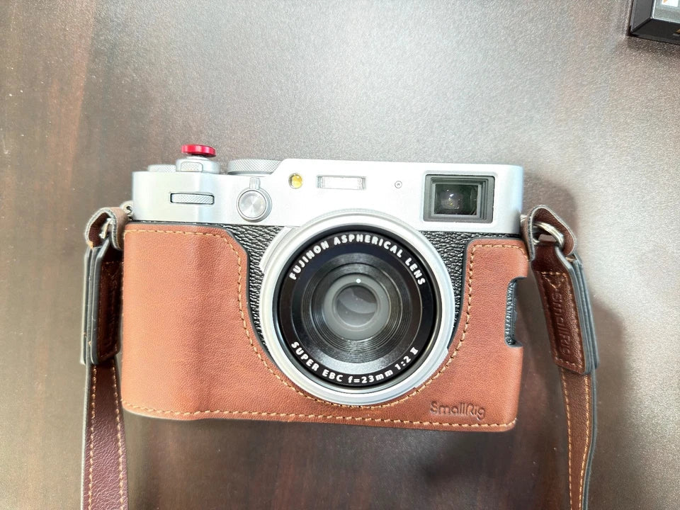 Fujifilm X100VI Digital Camera (Silver) – Excellent Condition