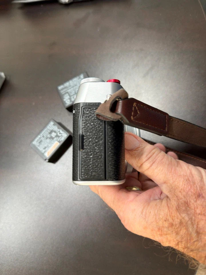 Fujifilm X100VI Digital Camera (Silver) – Excellent Condition